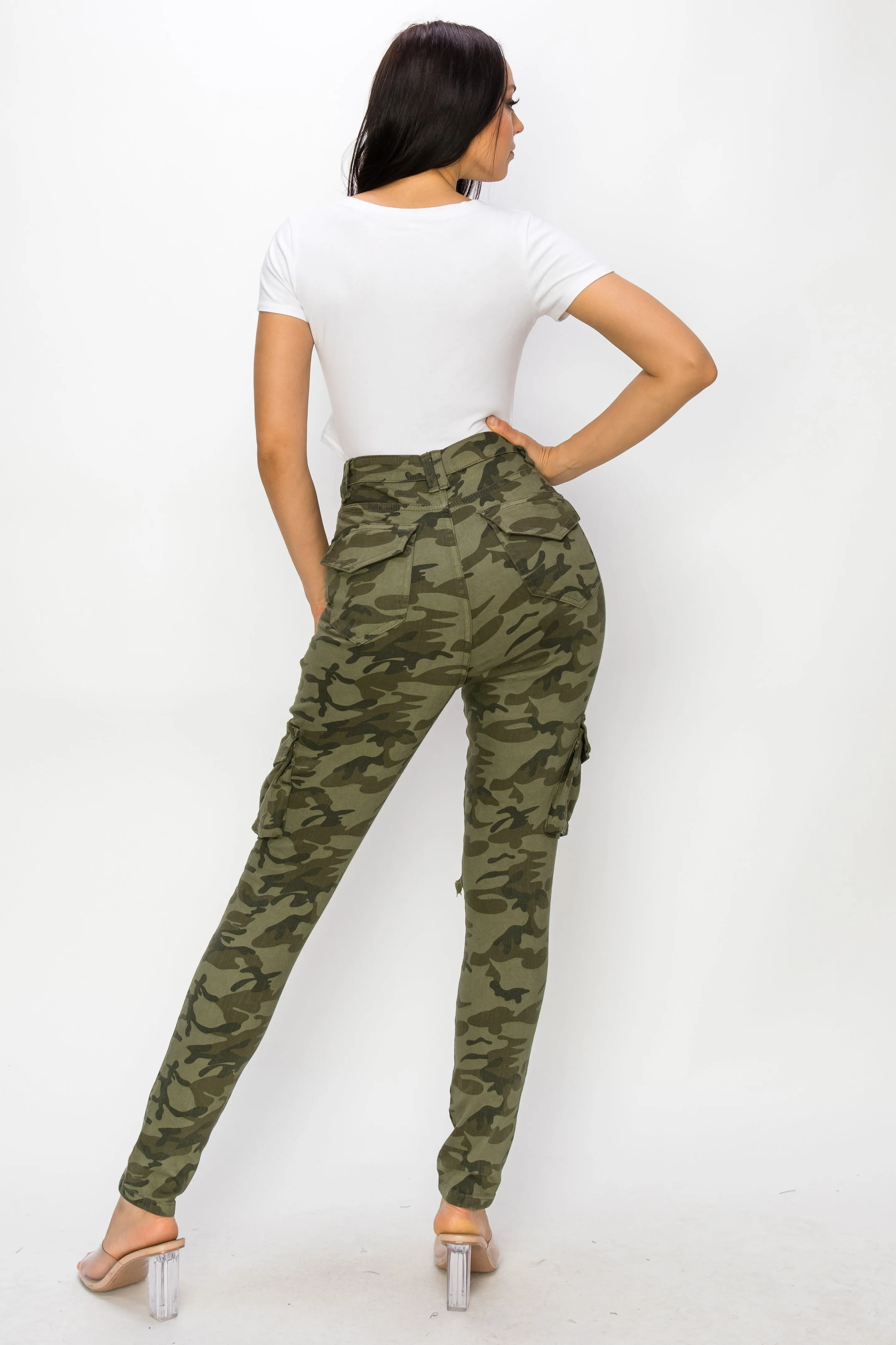 40602 Women's High Rise Skinny Camo Print Cargo Jeans