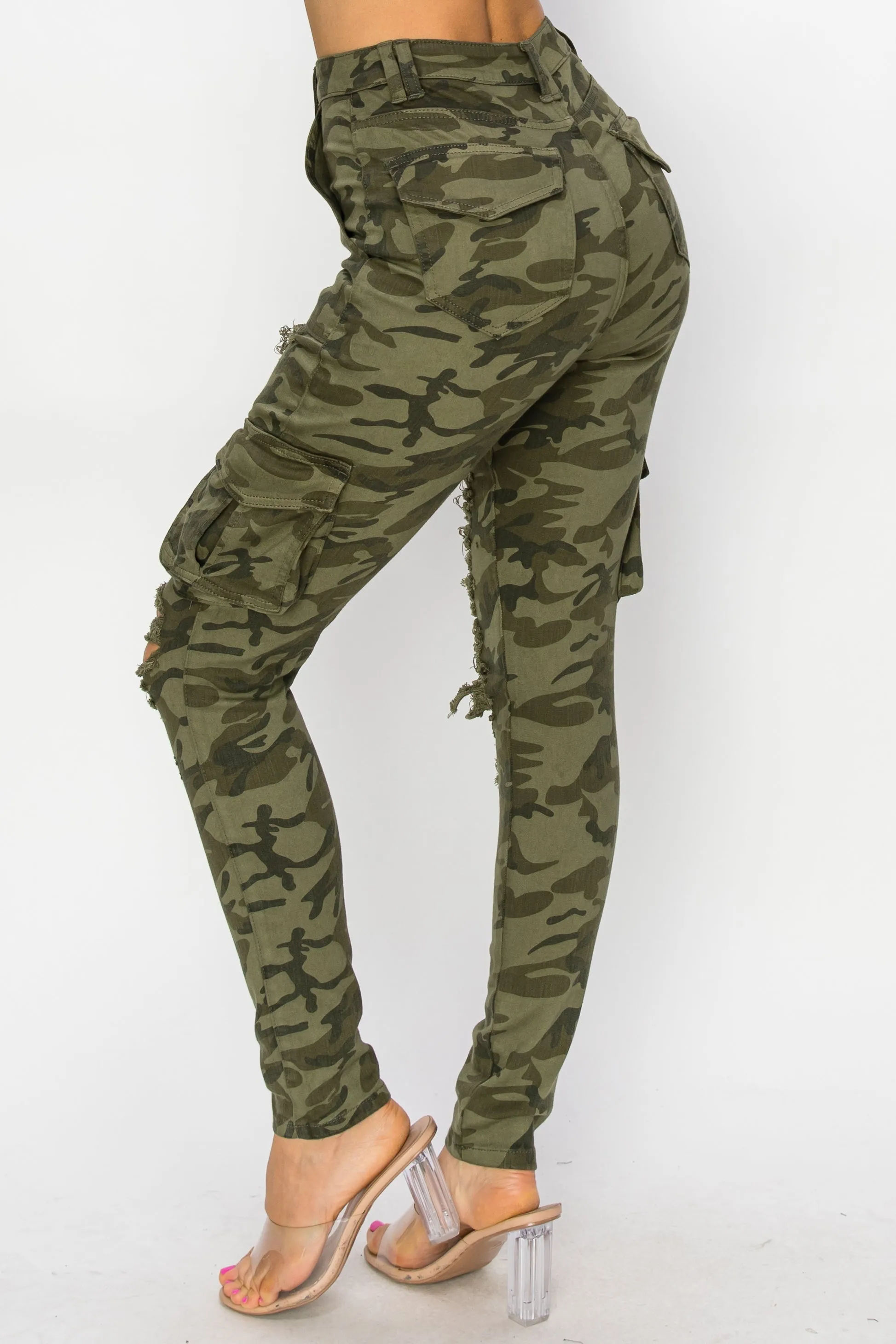 40602 Women's High Rise Skinny Camo Print Cargo Jeans