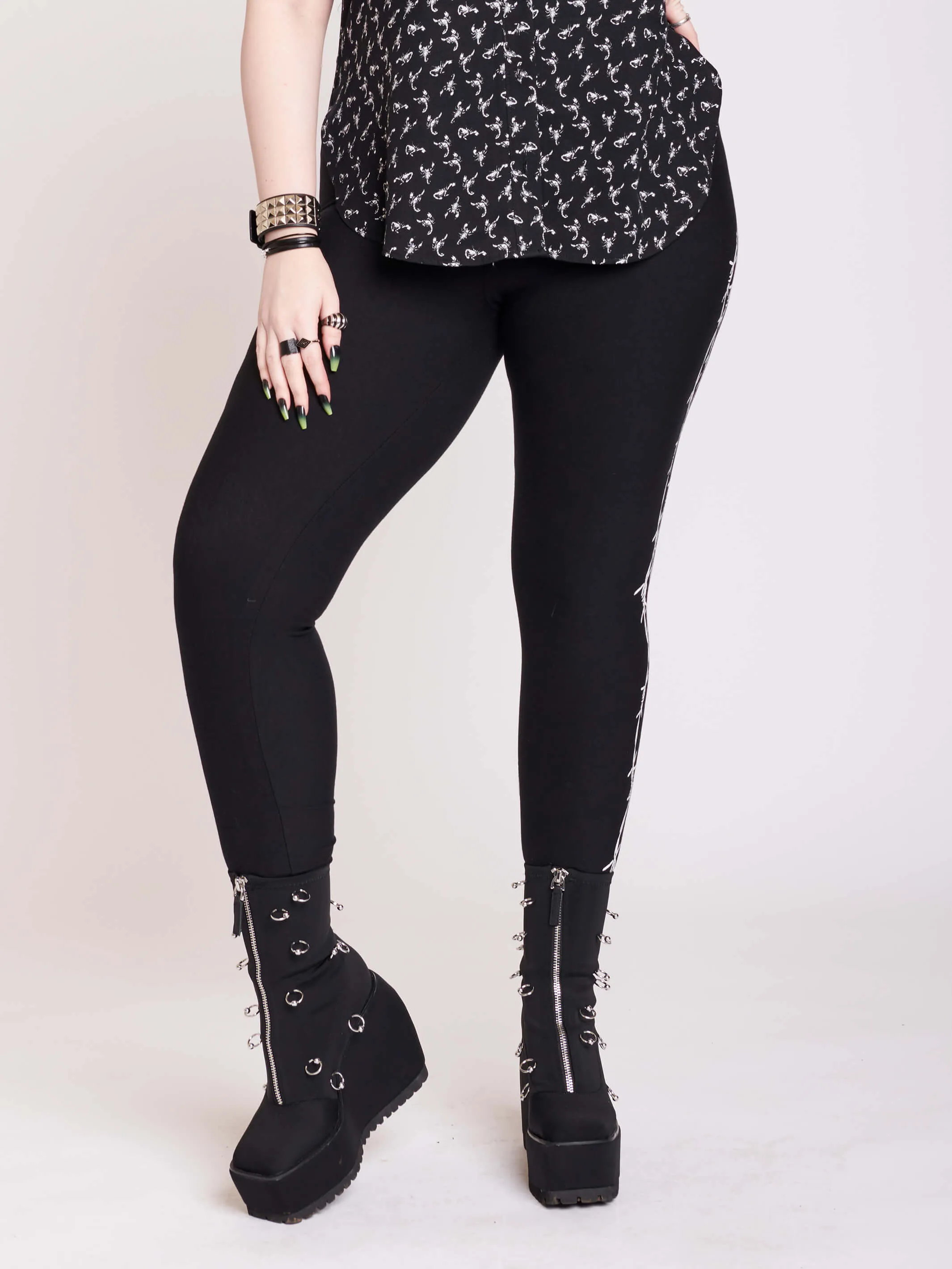 Barbed Wire Legging