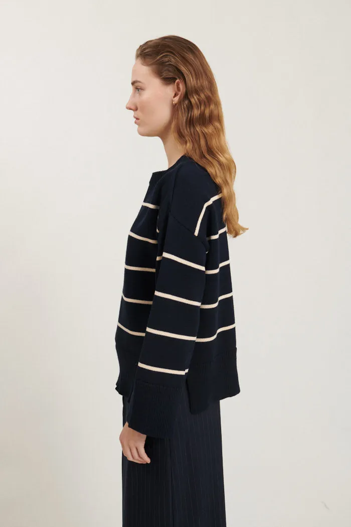 Basic Apparel Winie O-Neck Stripe - Navy/Birch