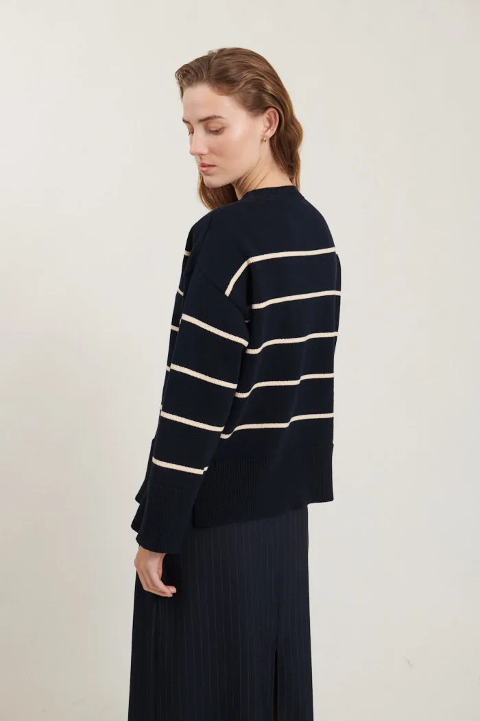 Basic Apparel Winie O-Neck Stripe - Navy/Birch