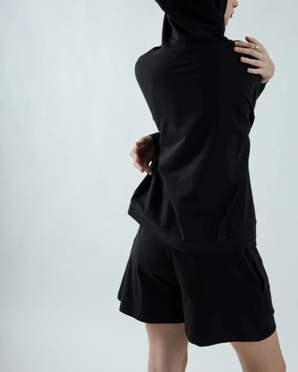 Elastic Waist Cotton Wide Leg Shorts (Black)