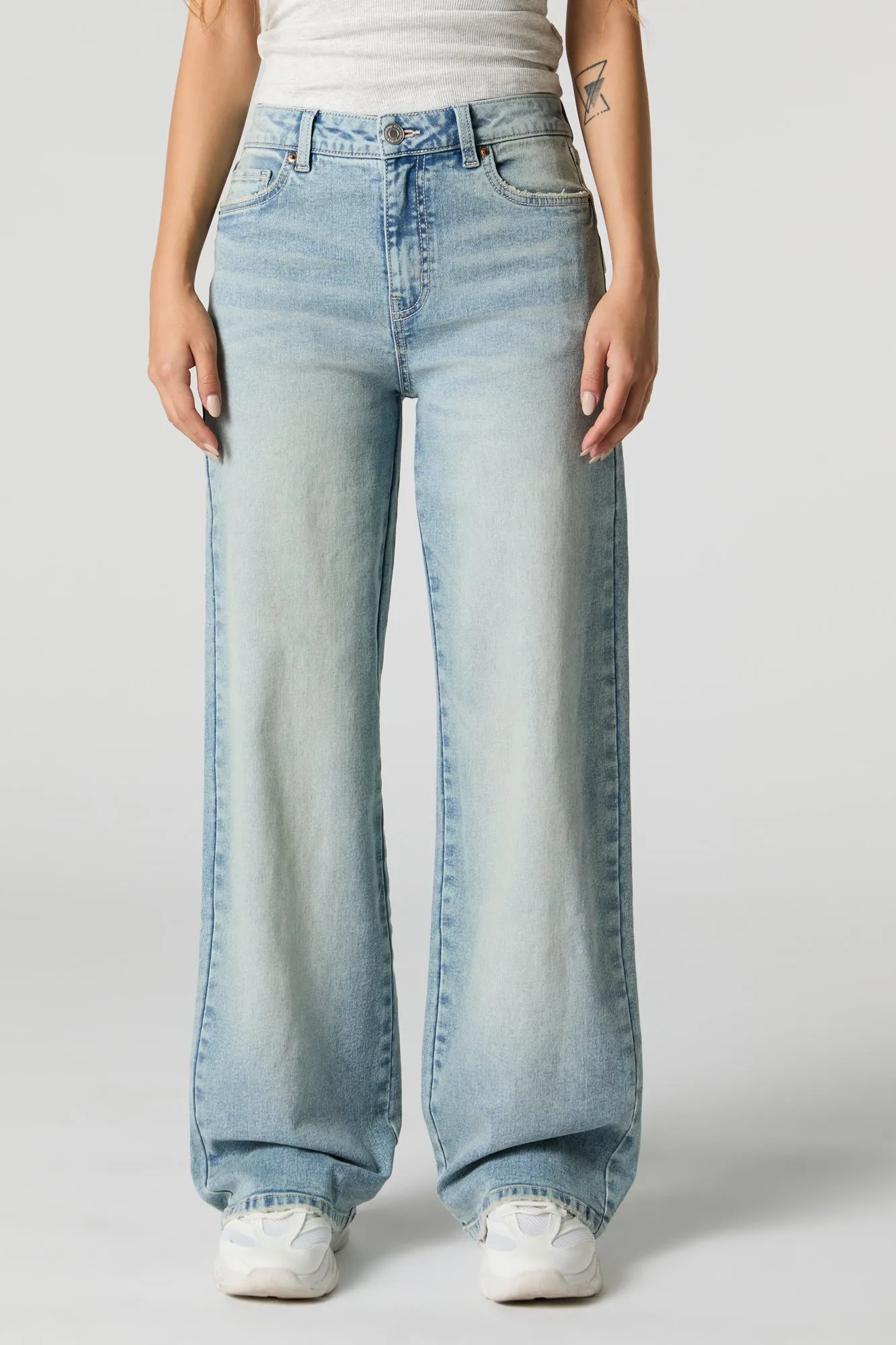 Light Vintage Wash Wide Leg Stretch Jean
