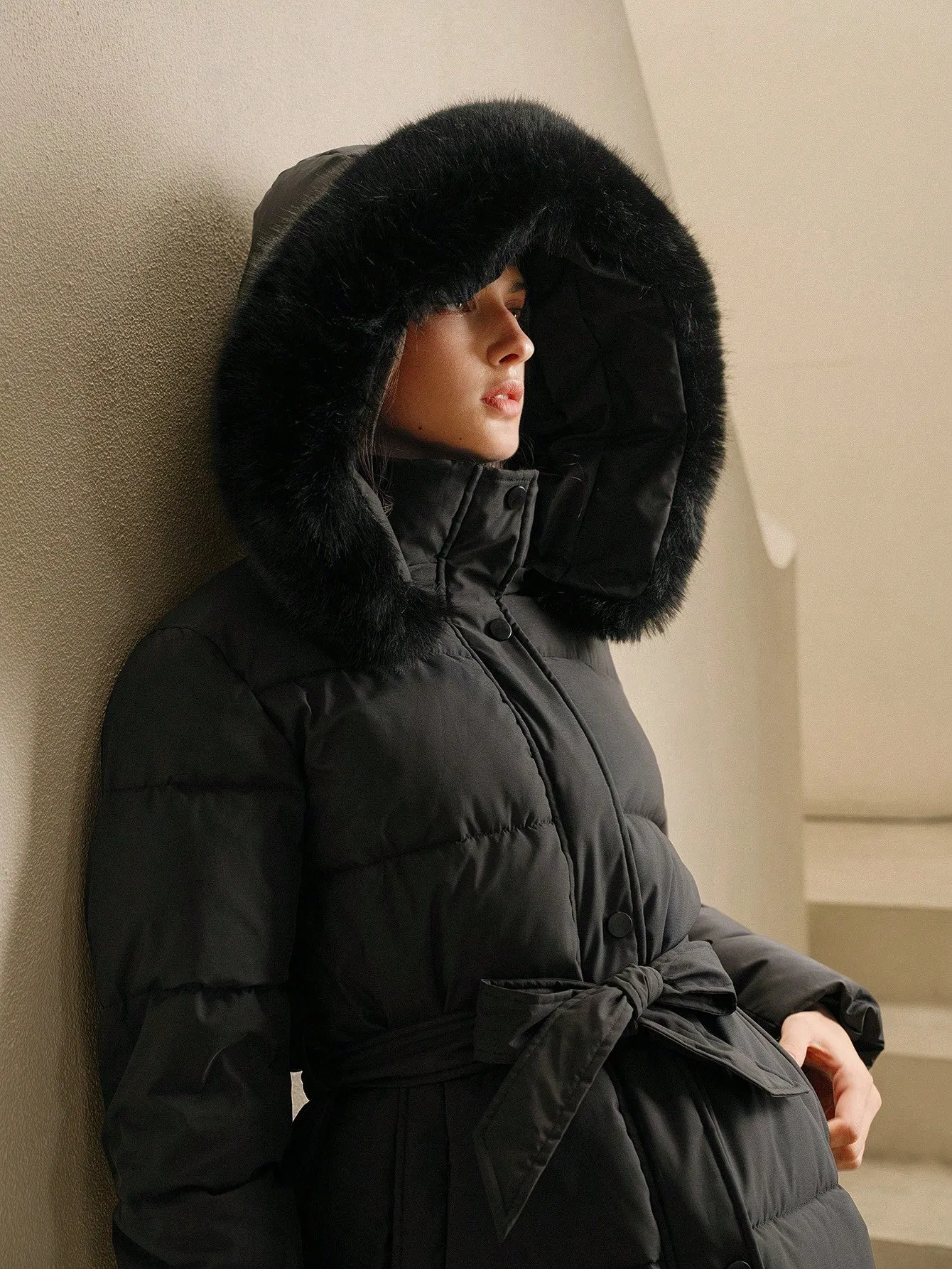 Women's Casual Padded Jacket with Fur Collar and Hood for Winter Seasons Lightweight
