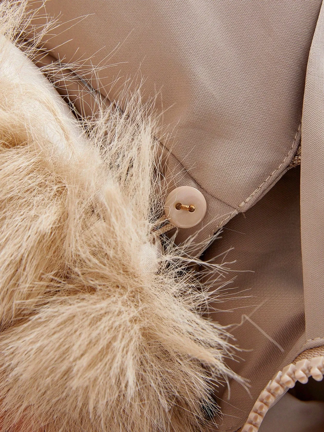 Women's Casual Padded Jacket with Fur Collar and Hood for Winter Seasons Lightweight